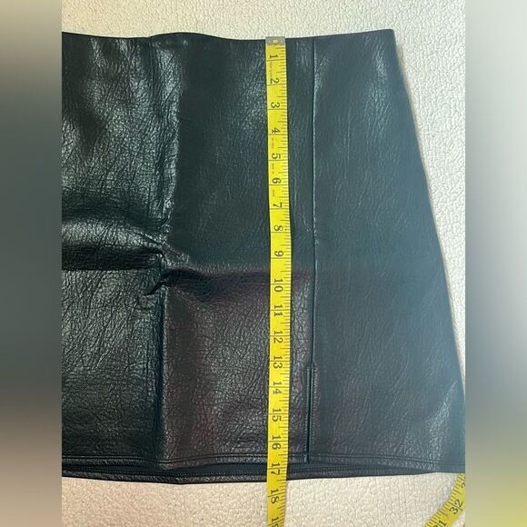 NWT OLD NAVY FAUX LEATHER MINI SKIRT SIZE LARGE WOMENS - Picture 7 of 7